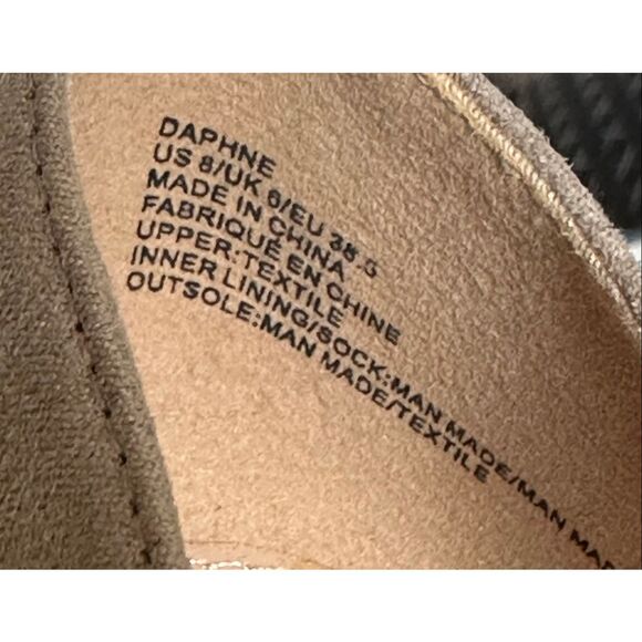 JF Women’s Beige Block Heel Faux Suede Pumps Size 8 - Picture 11 of 12